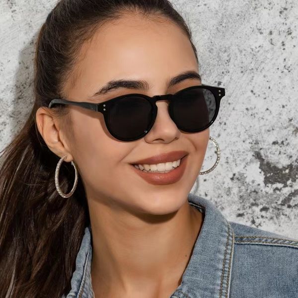 

designer sunglasses glasses sunglasses mens sunglasses round frame rice spike sunglasses europe and america new fashion trend street pgraphy, White;black
