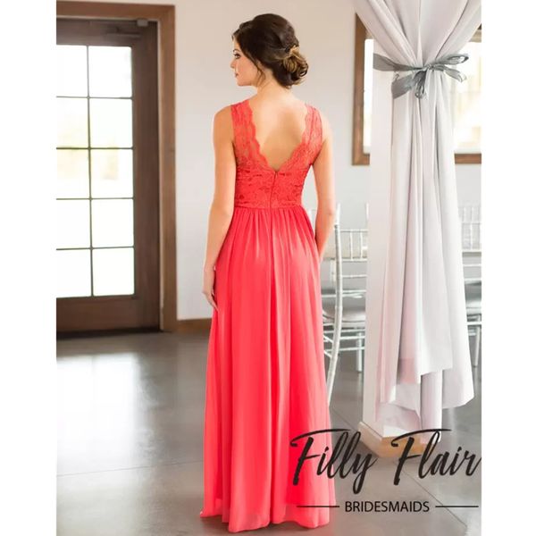 

new country navy blue scoop bridesmaid dresses 2023 beach beach chiffon wrinkles lace sheer long pregnant maid of honor gowns, White;pink