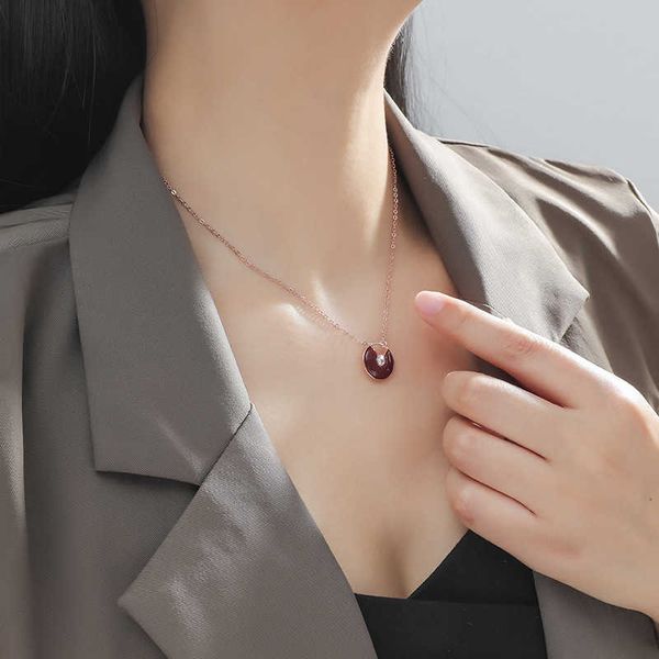 

s925 silver amulet red agate white mother shell fashion kajia necklace