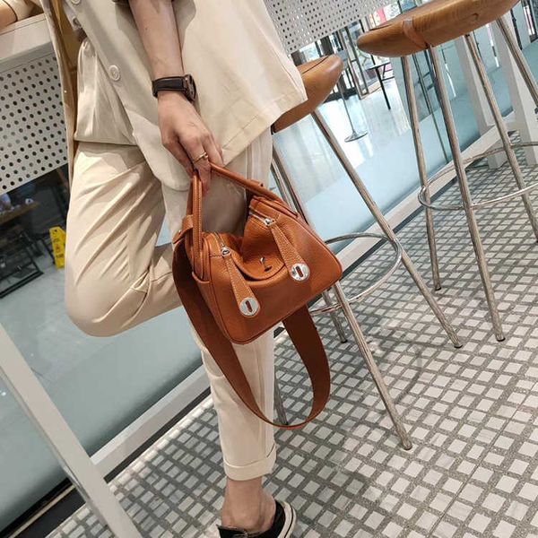 

h lind luxurys handbag bag women 2023 new genuine leather doctor korean verion high end layer cowhide buckle single houlder crobody fahion c