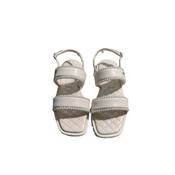 

2023 summer women's sandals c branded lambskin leather sandal pearl roman casual shoes fragrant style checked quilted sole slippers mul, Black