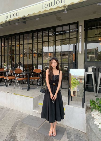 

2023 new high-quality medieval style belt slimming holiday dress, Black;pink