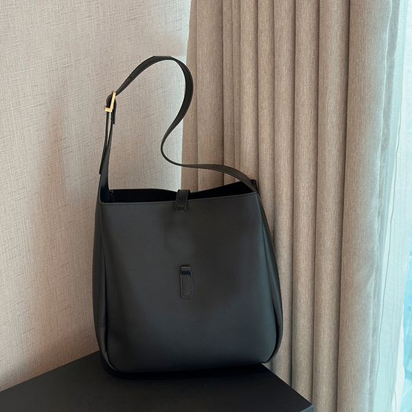 

Hobo Underarm Black Leather Handbag Chain Soft Medium Single Shoulder Purses Ladies Messenger Bag Lettering Basket Purse Tote Armpit Bag 25cm