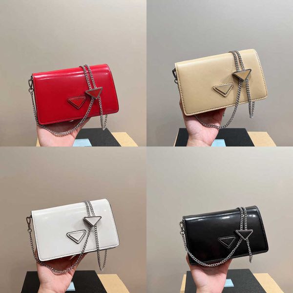 

evening bags chain shoulder bag crossbody designer s hand women hands simple vintage leather messenger s triangle lady purse 230227