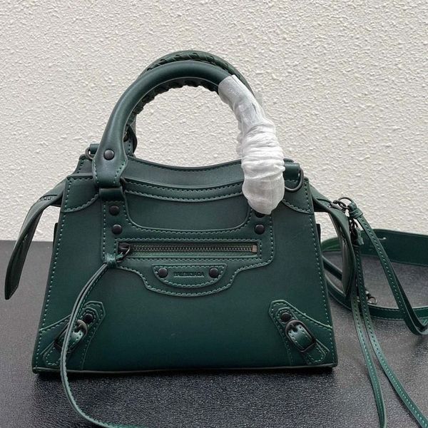 

classic handbag city bag designer luxury tote grained leather crossbodys shoulder bags women adjustable leather strap 001