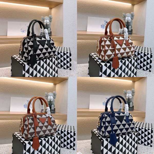 

totes evening bags designer bags shoulder totes pillow handbags triangle handle bag women crossbody purse designer luxury handbag canvas2212