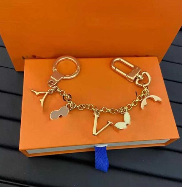 

fashion key chain lanyards fashion brand keychain letter designer keychains metal keychain womens bag charm pendant auto parts, Silver