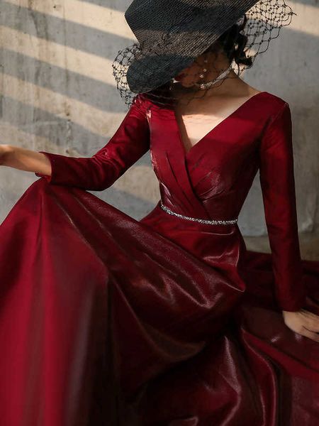 

women's clothing runway dresses toast bride autumn and winter wedding engagement wine red sleeve evening dresses women's temperame, Black;gray