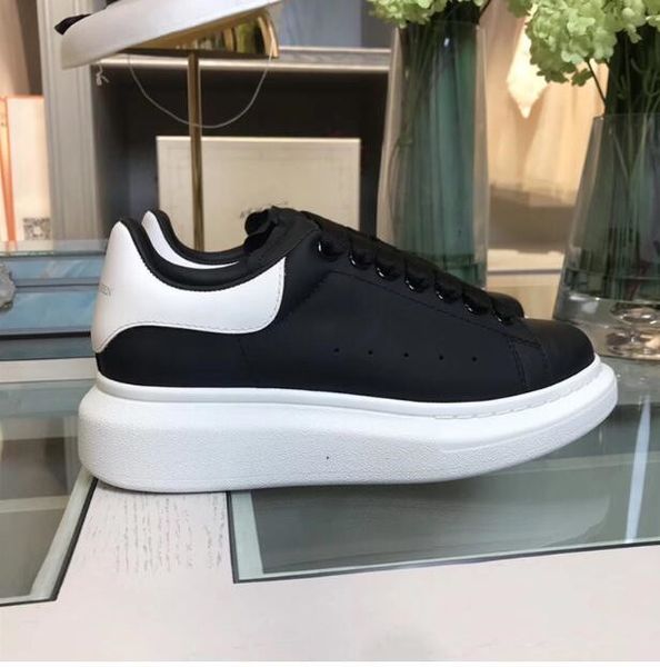 

designers mens casual shoes mccqueeness comfortable velvet leather women white black luxury flats trainer sneakers with box mgnl