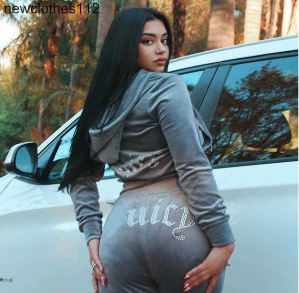 

designer spring 2023 coutoure tracksuits women 2-piece set tracksuit suit women velvet juicyes sweatshirt and pants with diamonds, Gray