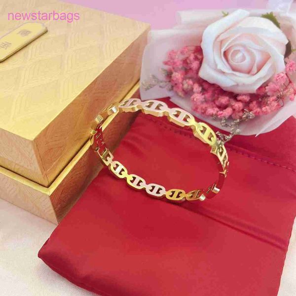 

designer herms bracelet for sale just like my heart's 20 new high-grade feeling exquisite and simple 18k gold titanium steel pig nose b, Golden;silver