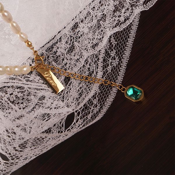 

New natural pearls, emeralds, diamonds, sweet, fashionable and versatile tag bracelets, titanium steel bracelets, female wholesale