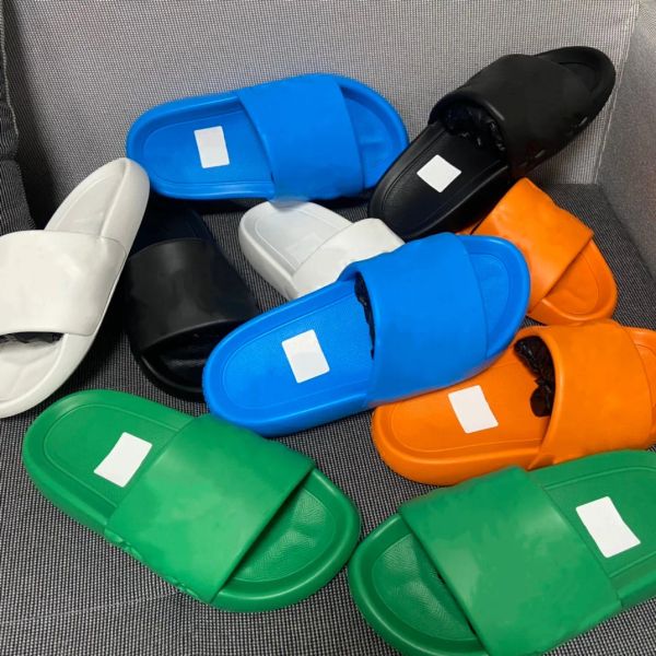

2023 luxury slippers sandals women waterfront mule sliders embossed rubber slide men womens designer slides slipper olive black orange blue