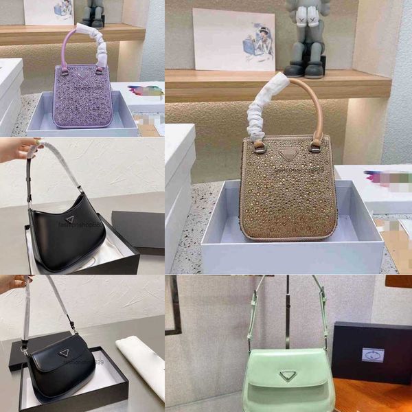

women designer totes luxurys bag handbags solid color letter triangle temperament versatile ladies phone bag diamond shoulder bags wallets g