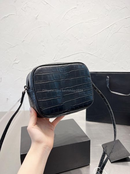 

classic alligator pattern small square bag designer bag with one-shoulder cross-arm handle daily travel trend fashion matching