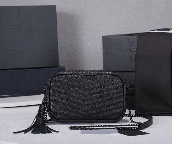 

2023 designer luxury shoulder camera bag with stylish tassel hanging ornaments atmosphere 1997
