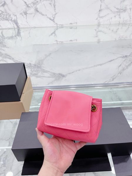 

2023 summer new women bag designer bag one-shoulder handheld straddle wallet diamond pattern chain magnetic snap button 5a quality