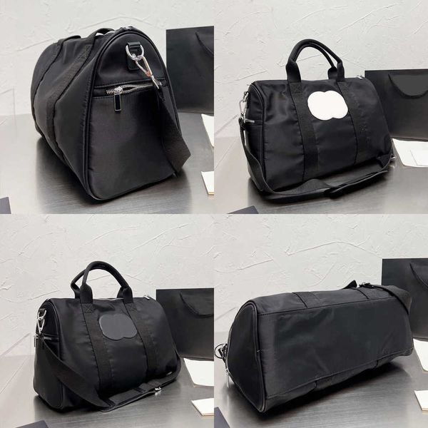 

duffel bags men designer luggage womens bag nylon luxurys handbag travelling s cross body fashion classic 221128