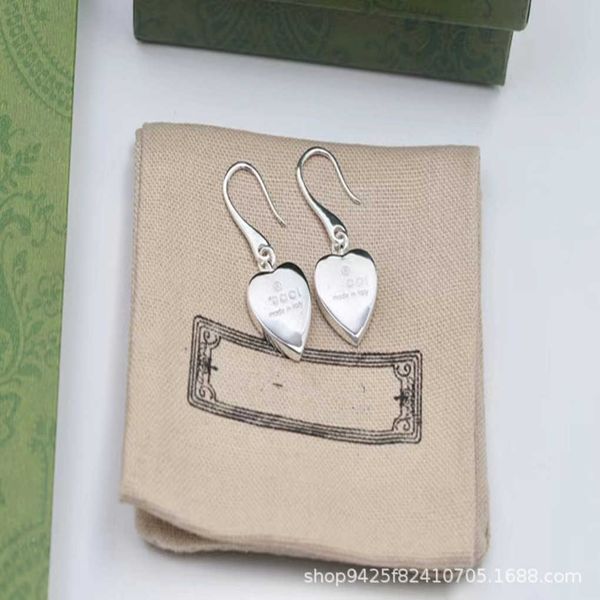 

fashion collection 2023 new luxury fashion jewelry for new silver body heart-shaped earrings female small fresh and cool wind, Golden