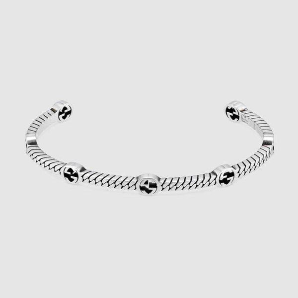 

factory direct sales 2023 new luxury fashion jewelry for zhantong thai silver new interlocking bracelet straight jewelry, White