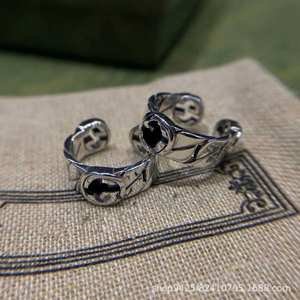 

fashion collection 2023 new luxury fashion jewelry for new silver hollow interlocking single ear clip earrings are the same for lovers, Golden