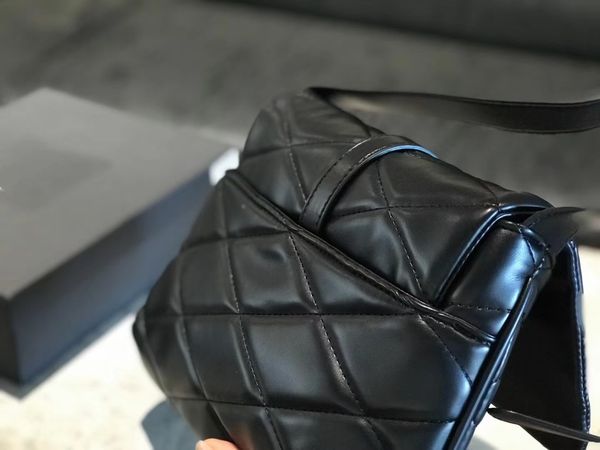 

subaxillary package bags 2023 new spring and summer shoulder bag texturer hombus genuine leather poplar forest bag womens quilted