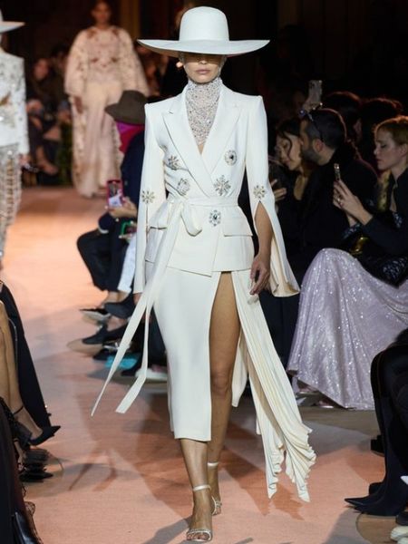 

zuhair murad evening dress white suit jacket decorated with pearl flowers long dress, Black;pink