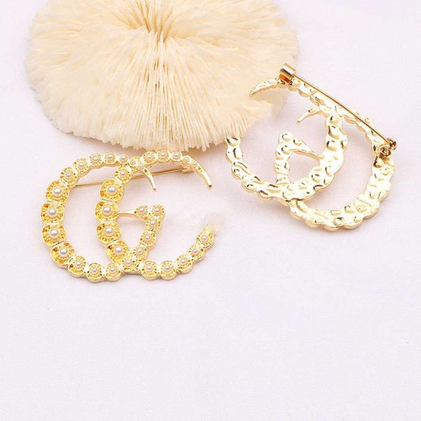 

factory direct sales 2023 new luxury fashion jewelry for feng brooch are popular in clothing and exquisite pin accessories, Gray