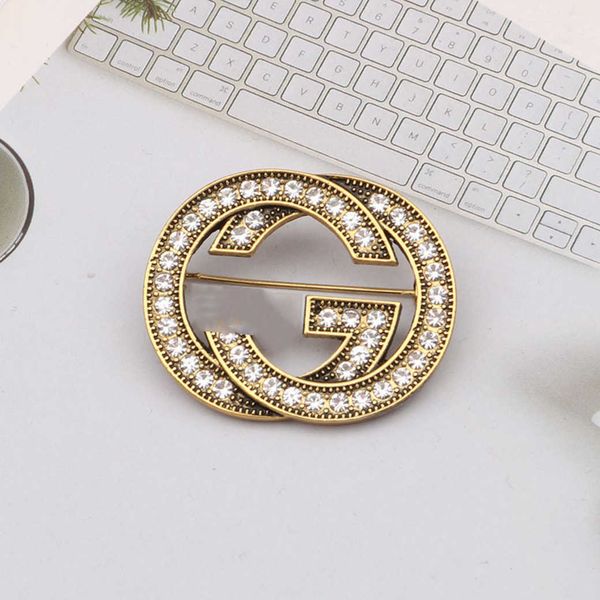

factory wholesale 2023 new luxury fashion jewelry for french diamond inlaid double new ins personalized versatile brooch pin luxury clothing, Gray