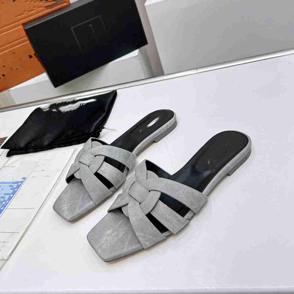 

designer women's slippers flat beach shoes leather 2023 summer classic women's flat shoes outdoor beach slippers s502, Black
