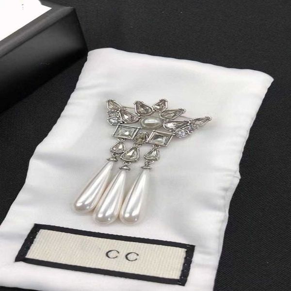 

factory direct sales 2023 new luxury fashion jewelry for years old double drop pearl diamond brooch sweater coat brass pin clothing accessor, Gray
