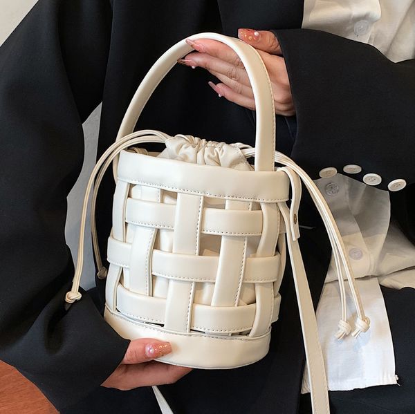 

waist bags high sense of small women's summer handwoven bucket green design crossbody 230306