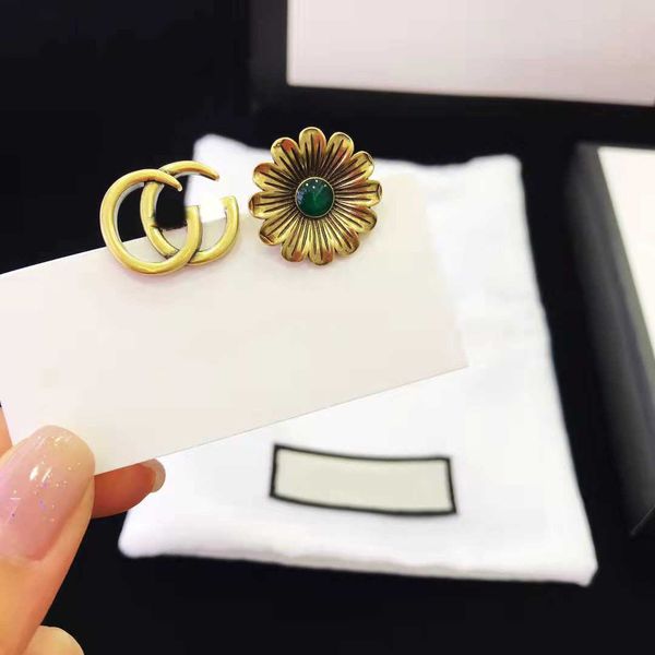 

2023 new luxury fashion jewelry for family little daisy double earrings womens net red mini versatile earrings, Golden