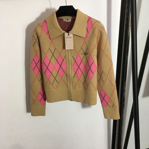 

women's knits tees fall 2023 metal line diamond knit coat 230306, White