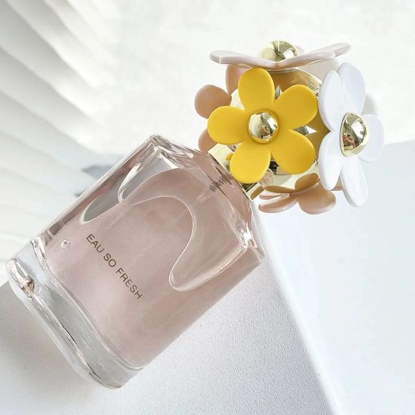 

daisy anti-perspirant deodorant spray 100ml 3.4 fl.oz edt long lasting scent fragrance lady body mist fast ship