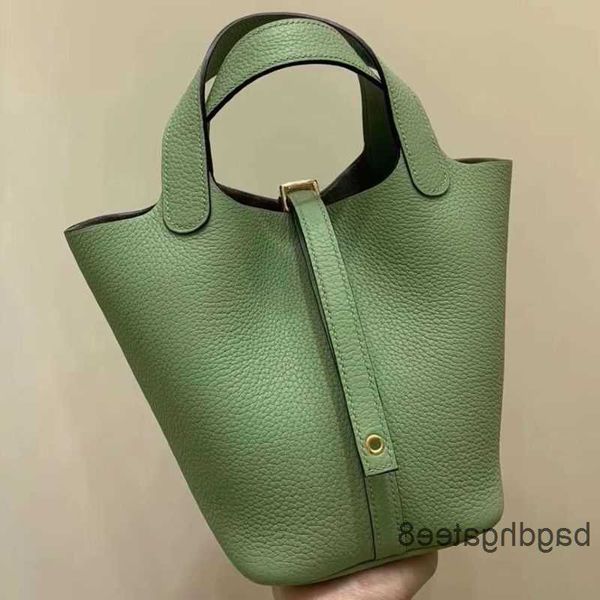 

designer h ermes tote bags 22cm bag 2023 vegetable basket picotin medium women s fashion first locks layer cowhide leather portable bucket w