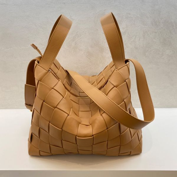 

totes new weave bag women designer handbags purse large capacity shoulder cross body bags hollow out tote zipper closure with mini wallet 29