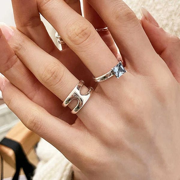 

cluster rings friend letter h blue zircon beads inlaid silver color finger rings for women men couple combination love ring gift l230306, Golden;silver