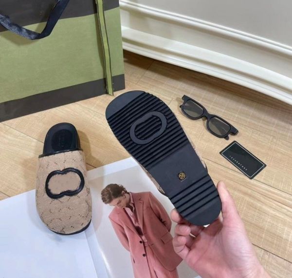 

leather women slippers new fashion men's designer shoes luxury brand letter muller shoes matal buckle scuffs outdoor beach l baotou rou, Black