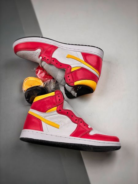 

2023 authentic 1s basketball shoes 1 high og light fusion red men women lifestyle sports sneakers