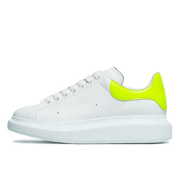 

designers mens casual shoes mccqueeness comfortable velvet leather women white black luxury flats trainer sneakers with box 0etb