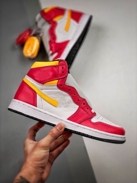 

casual shoes girls boys sneakers designer basketball for 2023 wholesale jumpman 1 1s high og light fusion red white laser orange black origi