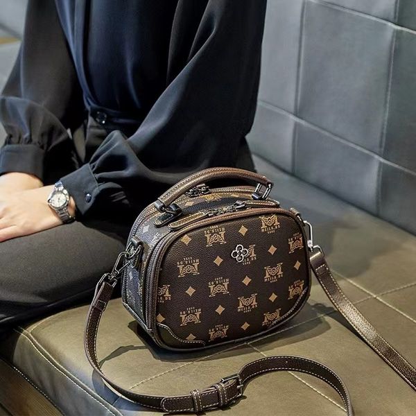 

designer bag bucket bag crossbody bag women's handbag casual outdoor bag weekend bucket fashion leather embossed bag