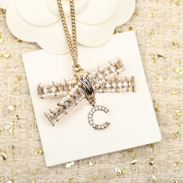 

2023 luxury quality charm pendant necklace with diamond and nature shell beads knot shape have box stamp ps3866, Silver