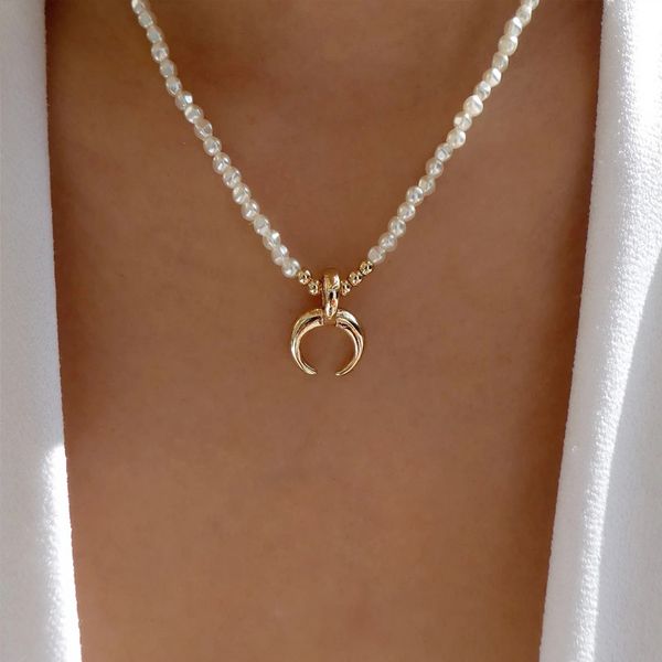 

Fashion gilded moon pearl necklace street shot necklace collarbone chain woman