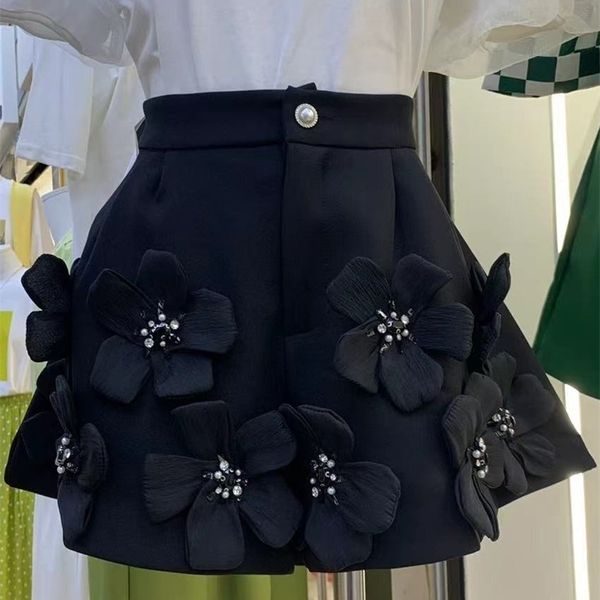 

women's shorts spring 2023 design sense niche flower beaded high waist temperament wide leg allmatching loose short pants 230306, White;black