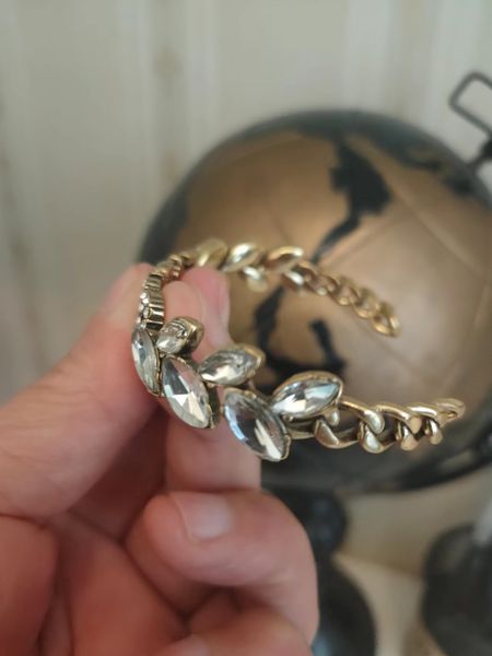 

cuff ear of wheat horse eye drill full drill letter bracelet, White