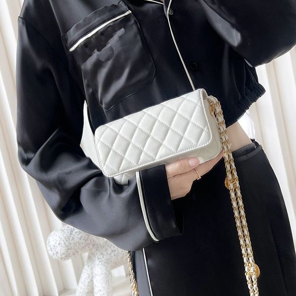 

Delicate knockoff Designer Baguette bag 18CM Cowhide clamshell bag With Box YC107