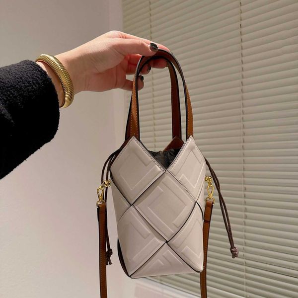 

luxury bags designer crossbody bags women shoulder black bag vintage letters print shopping handbags lady leather bucket bag purse 230307