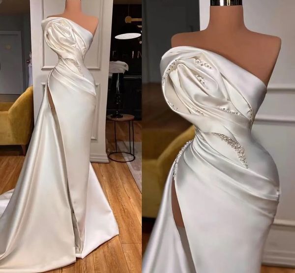 

2023 designer mermaid wedding dresses bridal gown high split pearls beaded sleeveless sweep train satin custom made country plus size vestid, White
